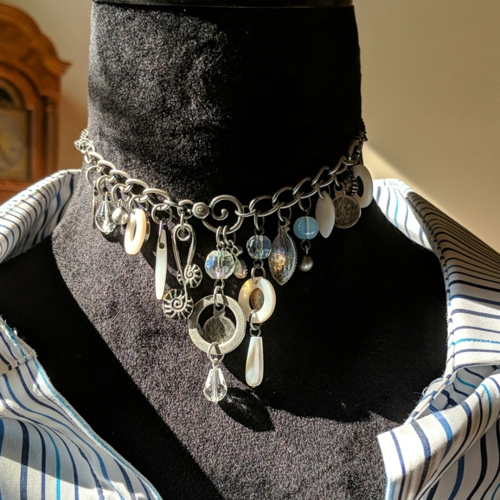 NWOT LIA SOPHIA NECKLACE